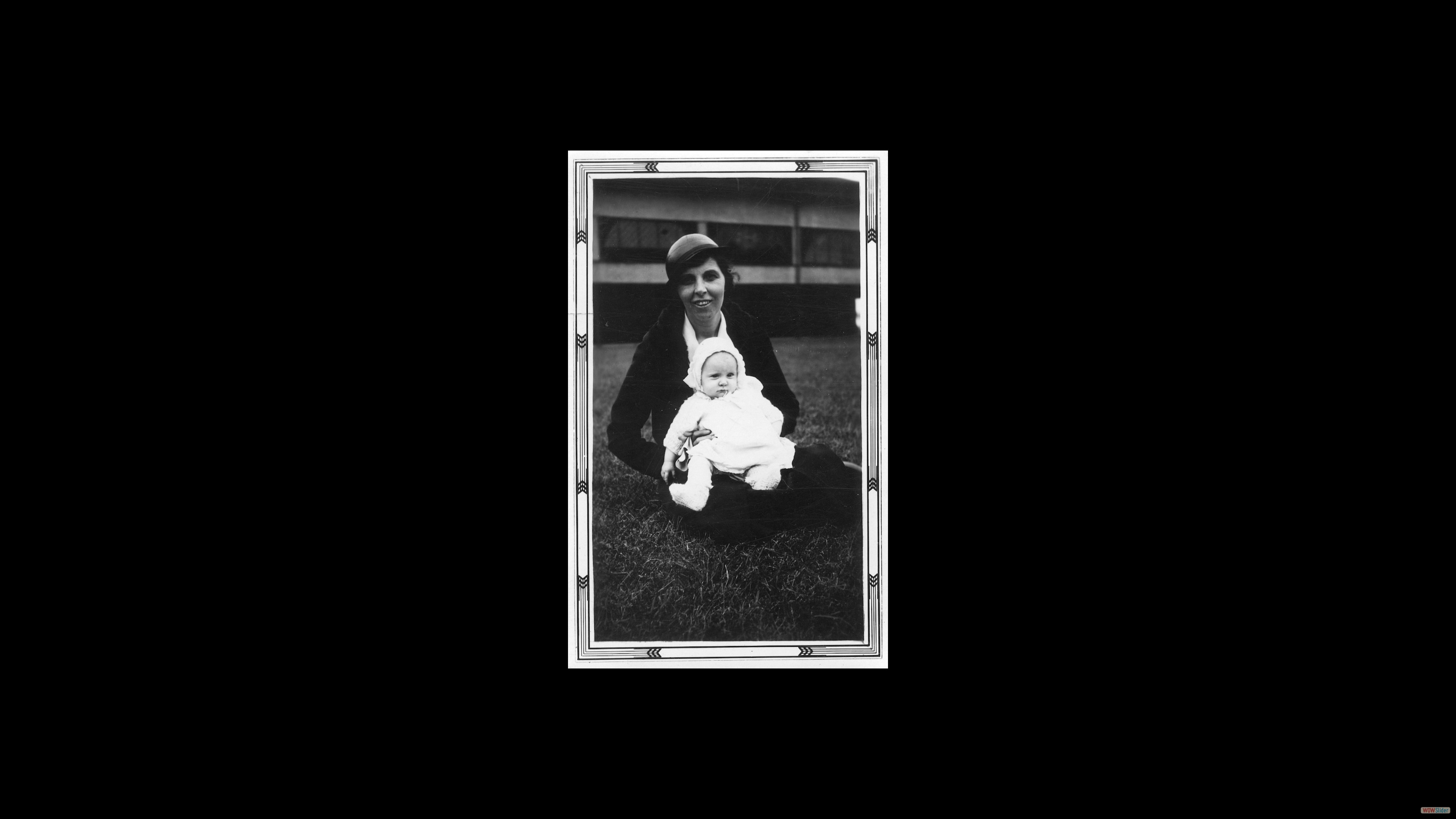 022-Ivy&ShirleyCorlyon,1933