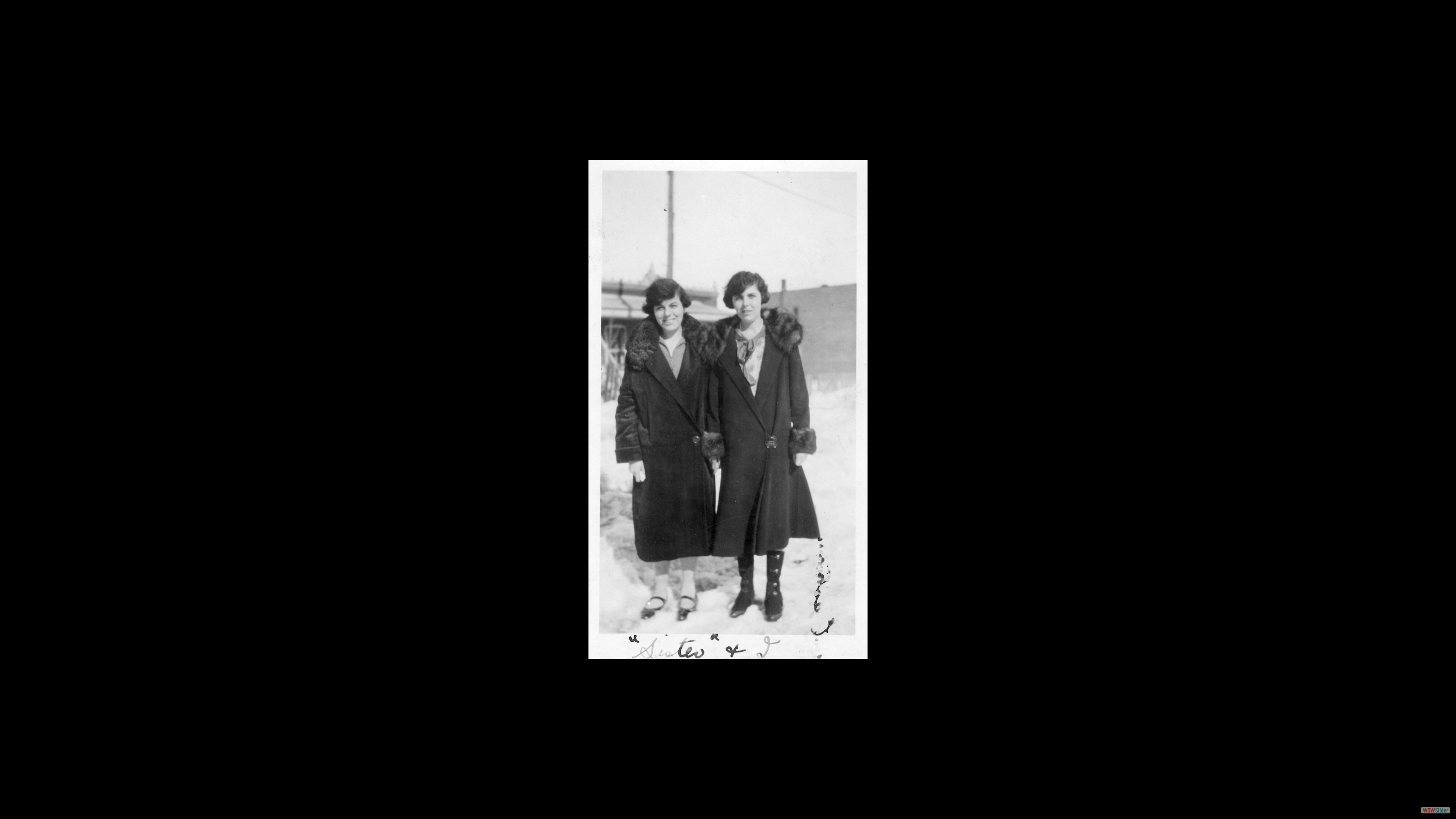 030-Violet&IvyByrt,1923